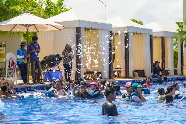 Activity-Pool-Gallery-2