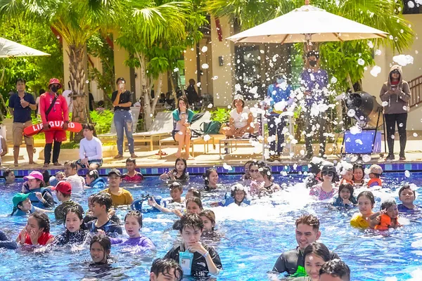 Activity-Pool-Gallery-3