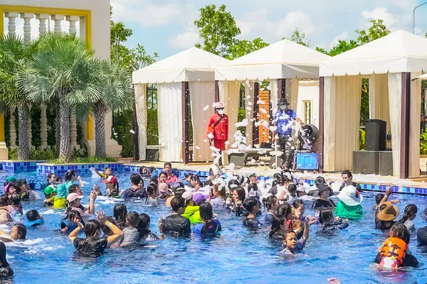 Activity-Pool-Gallery-7