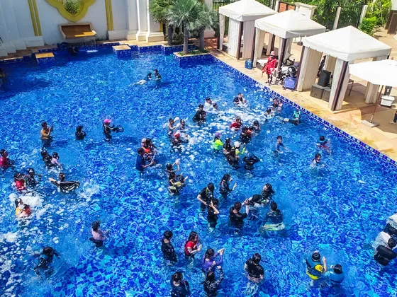 Activity-Pool-Slider-2