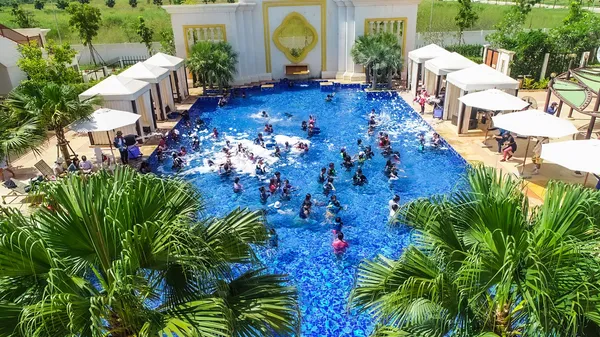 Activity-Pool-Slider-4