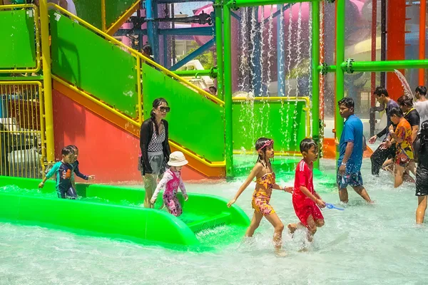 Edwin-Water-Kingdom-gallery-13