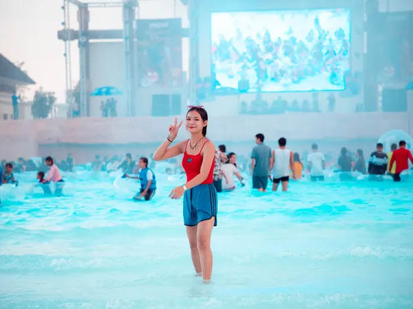 wavepool-01