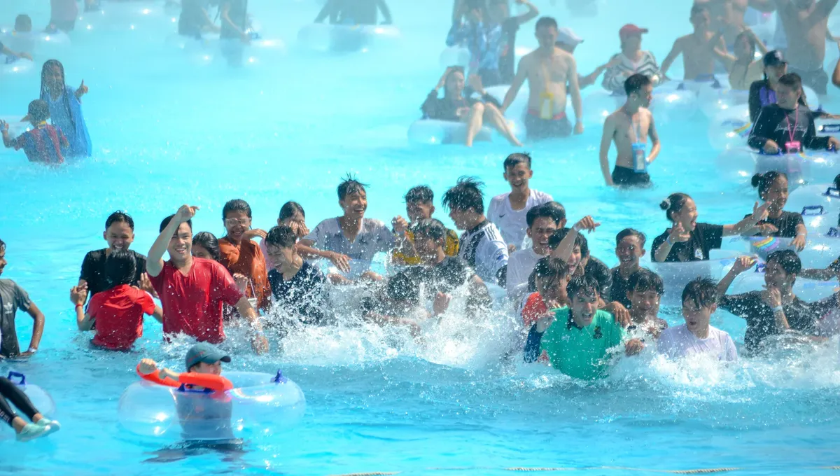 wavepool-03