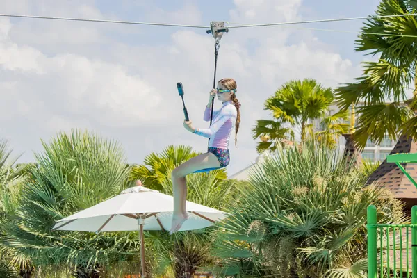zipline1